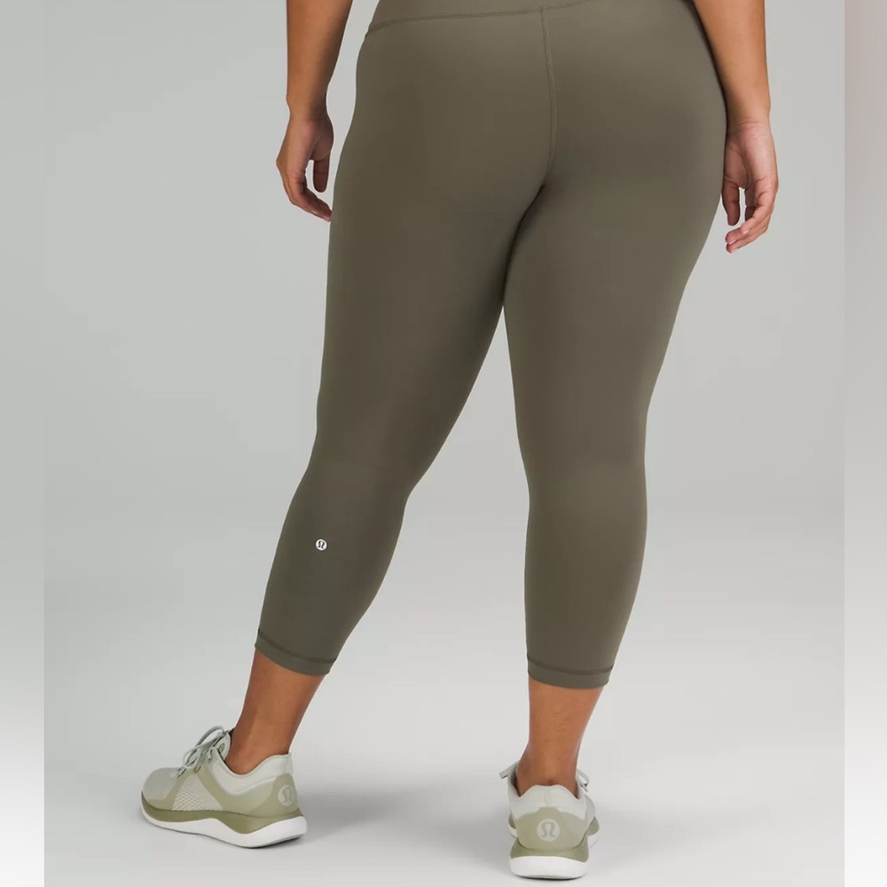 Lululemon - Wunder Train HR Crop 23”, BNWT